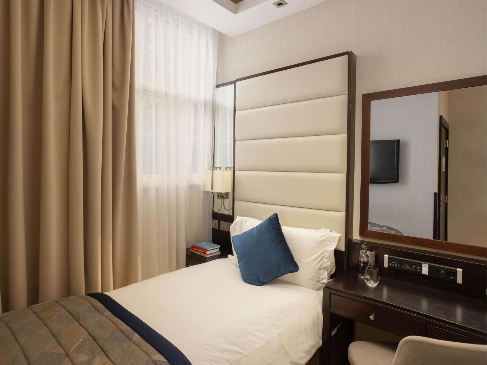 فندق ذا مونتكالم آت بريويري لندن سيتي المظهر الخارجي الصورة A bedroom at the hotel