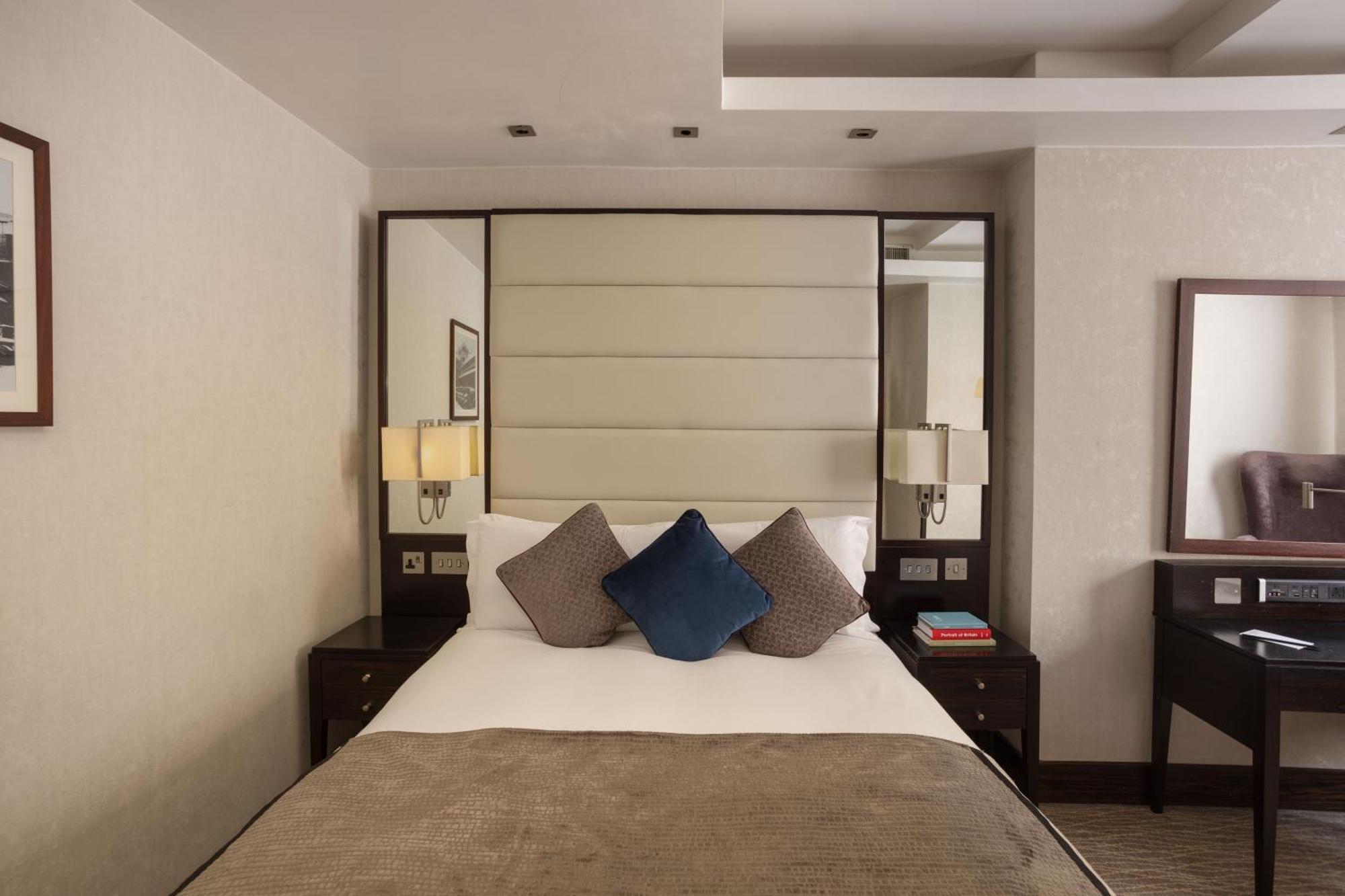 فندق ذا مونتكالم آت بريويري لندن سيتي المظهر الخارجي الصورة A bedroom at the hotel